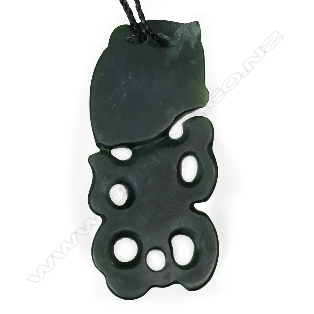 Ant Coakley (Ngāi Tahu) contemporary hei tiki, Image 1++